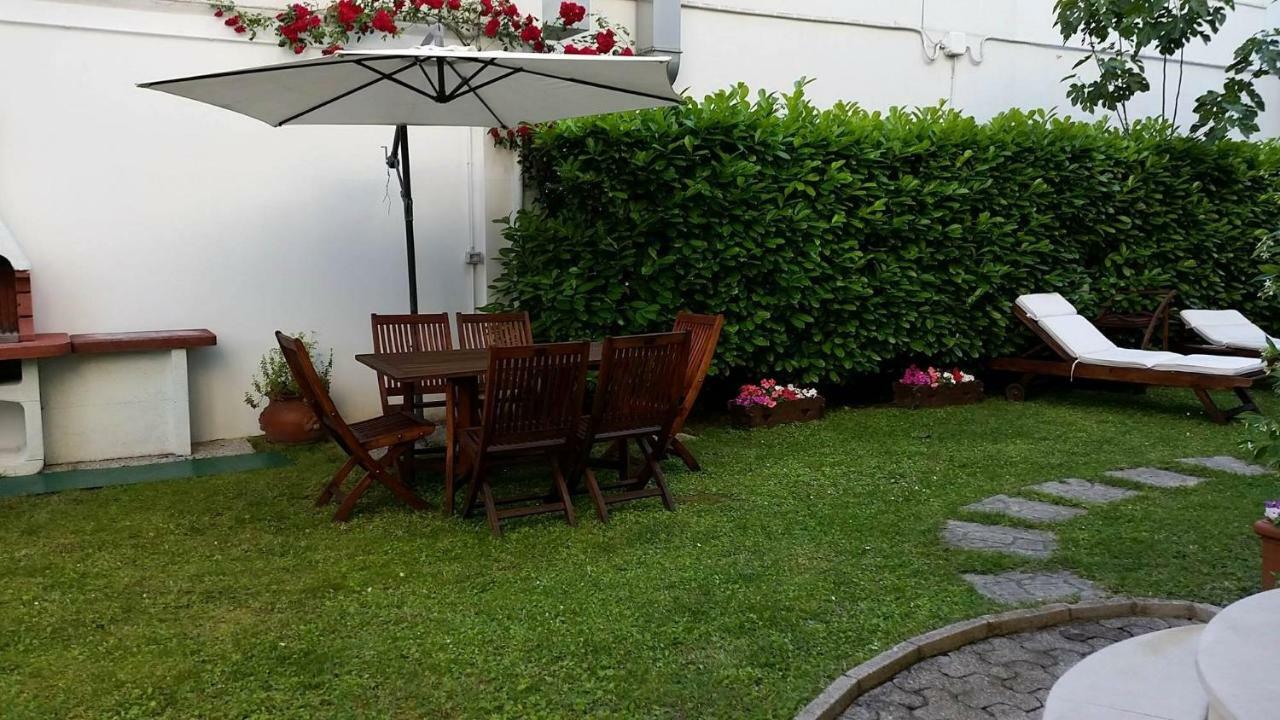 A Casa Di Clo Bed and Breakfast Pésaro Exterior foto